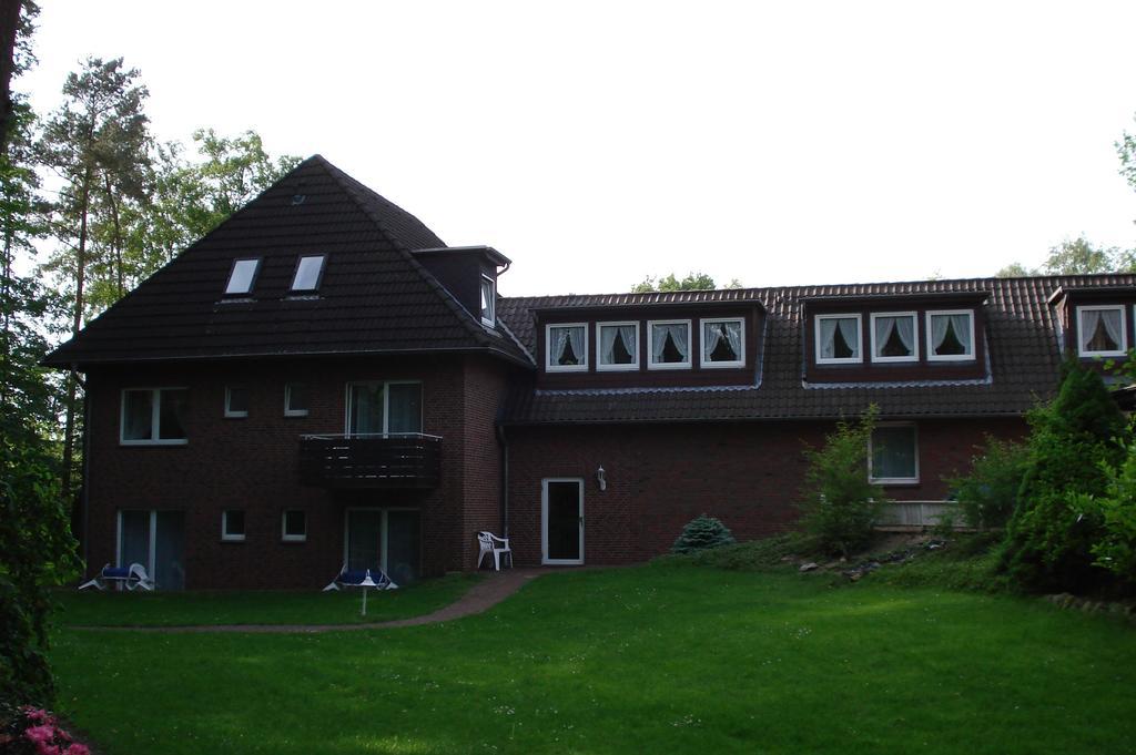 Hotel Haus Hubertus Schneverdingen Exterior photo