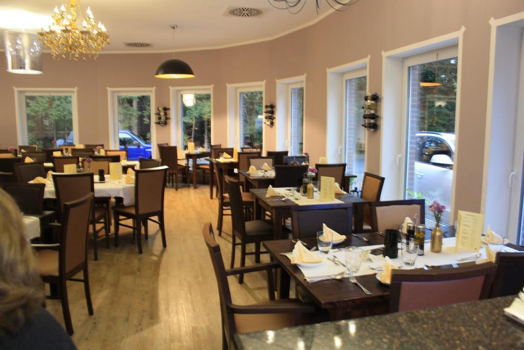 Hotel Haus Hubertus Schneverdingen Exterior photo