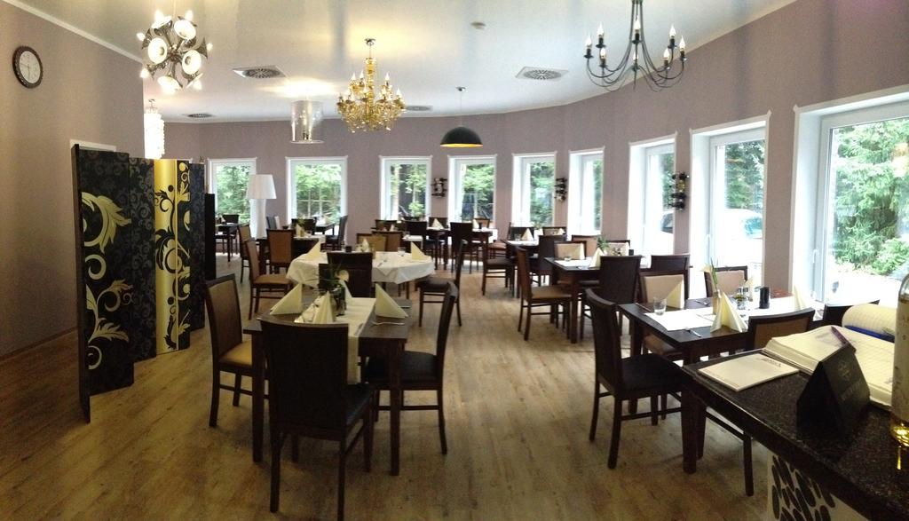 Hotel Haus Hubertus Schneverdingen Exterior photo